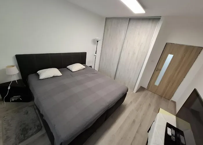 2 Izbovy Byt 65 M2 So 4 Lozkami